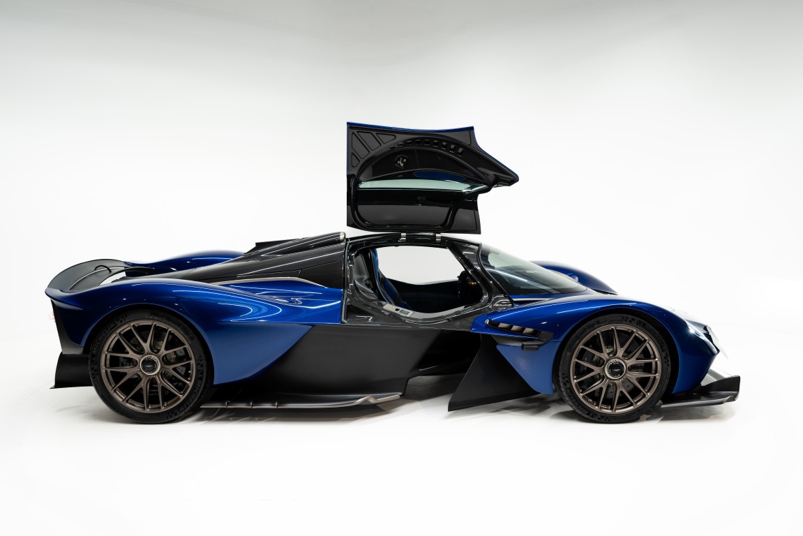 Aston Martin Valkyrie (Automatic)